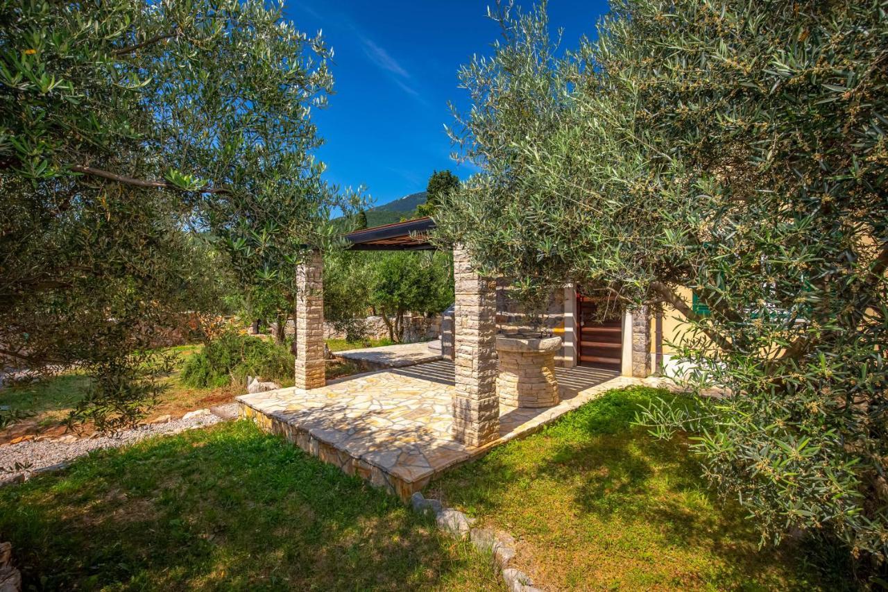 Villa ReaBrseč エクステリア 写真