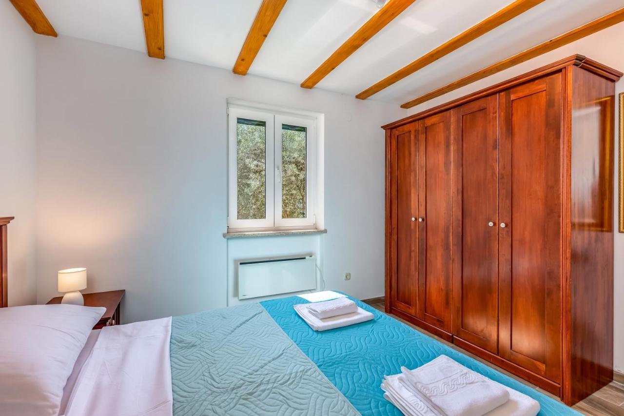 Villa ReaBrseč エクステリア 写真
